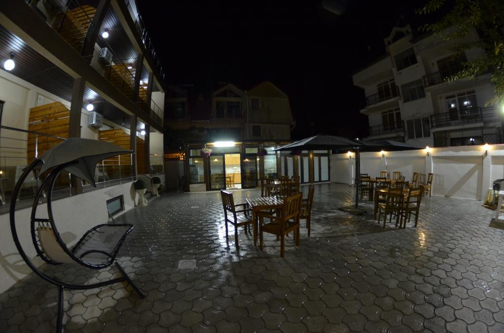 Razvan Holiday Costinesti Exterior foto